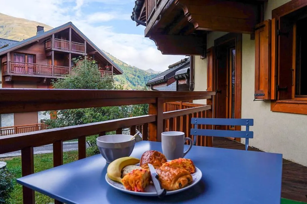 Chalet De La Grand Vy : Appart 6/7 Personnes. contacts